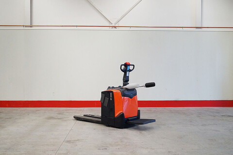 BT Levio 2 tonn palletruck med plattform (Lagermodell 1)