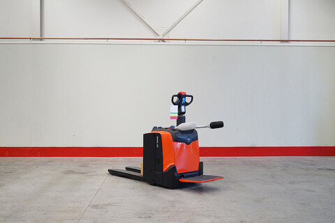 BT Levio 2 tonn palletruck med plattform (Lagermodell 2)